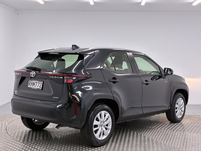 2025 Toyota Yaris Cross GX 1.5P Hybrid image 3