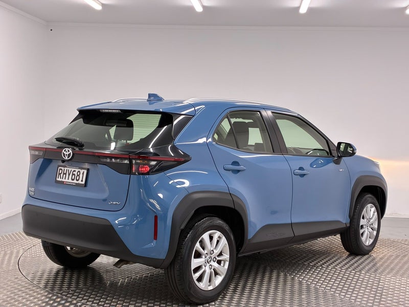 2025 Toyota Yaris Cross GX 1.5P Hybrid image 3