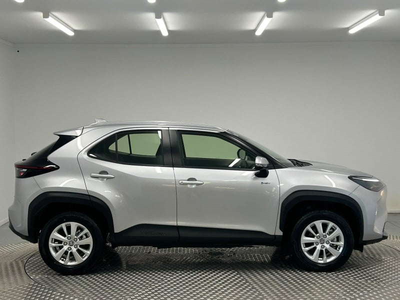 2025 Toyota Yaris Cross GX 1.5P Hybrid image 2