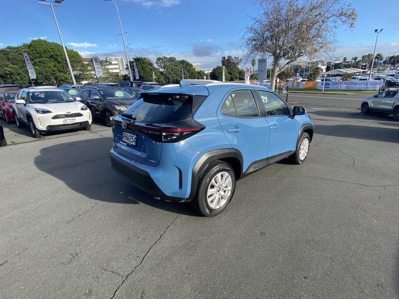 2025 Toyota Yaris Cross GX 1.5P Hybrid image 3