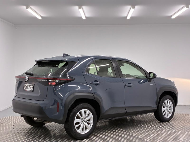 2025 Toyota Yaris Cross GX 1.5P Hybrid image 3