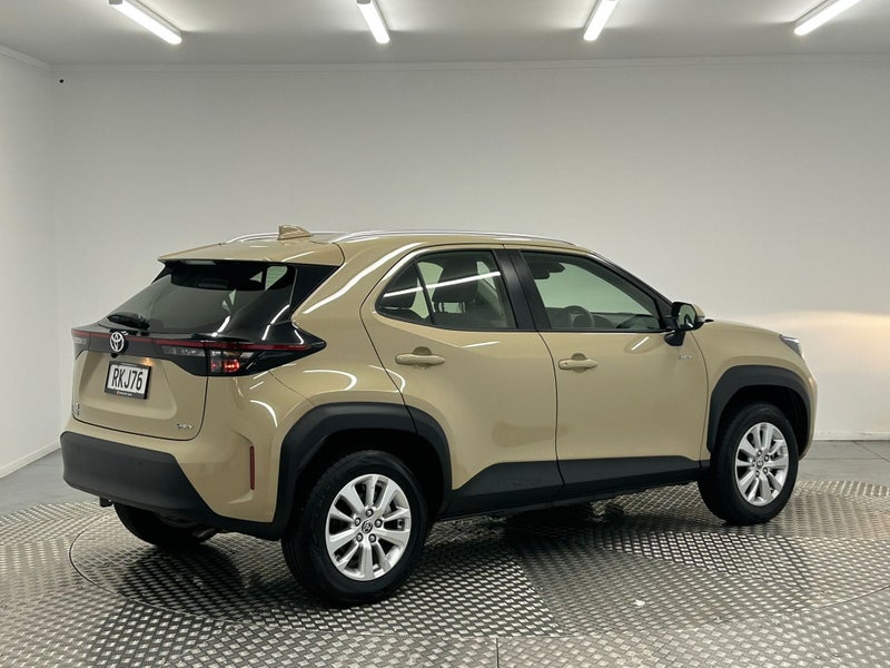 2025 Toyota Yaris Cross GX 1.5P Hybrid image 3