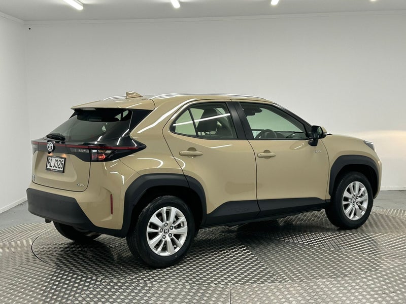 2025 Toyota Yaris Cross GX 1.5P Hybrid image 3