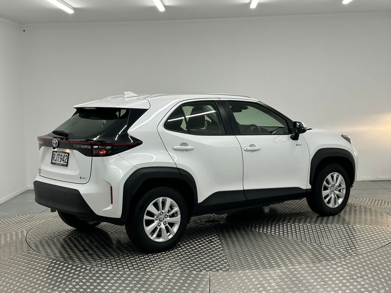 2025 Toyota Yaris Cross GX 1.5P Hybrid image 3