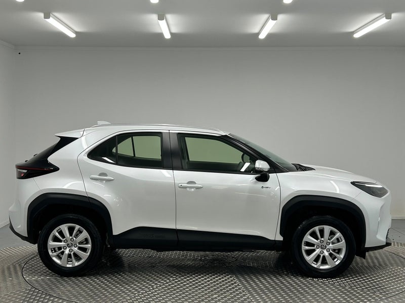 2025 Toyota Yaris Cross GX 1.5P Hybrid image 2