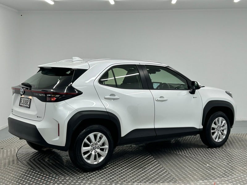2025 Toyota Yaris Cross GX 1.5P Hybrid image 3
