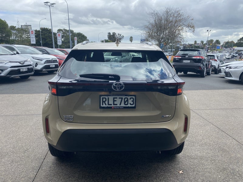 2025 Toyota Yaris Cross GX 1.5P Hybrid image 3