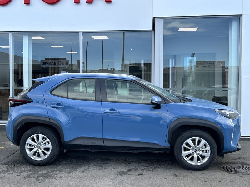 2025 Toyota Yaris Cross GX 1.5P HYBRID Auto image 2