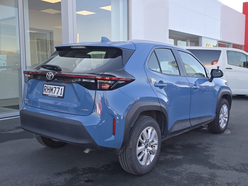 2025 Toyota Yaris Cross GX 1.5P HYBRID Auto image 3