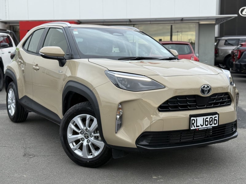 2025 Toyota Yaris Cross GX 1.5P Hybrid Certified! image 2