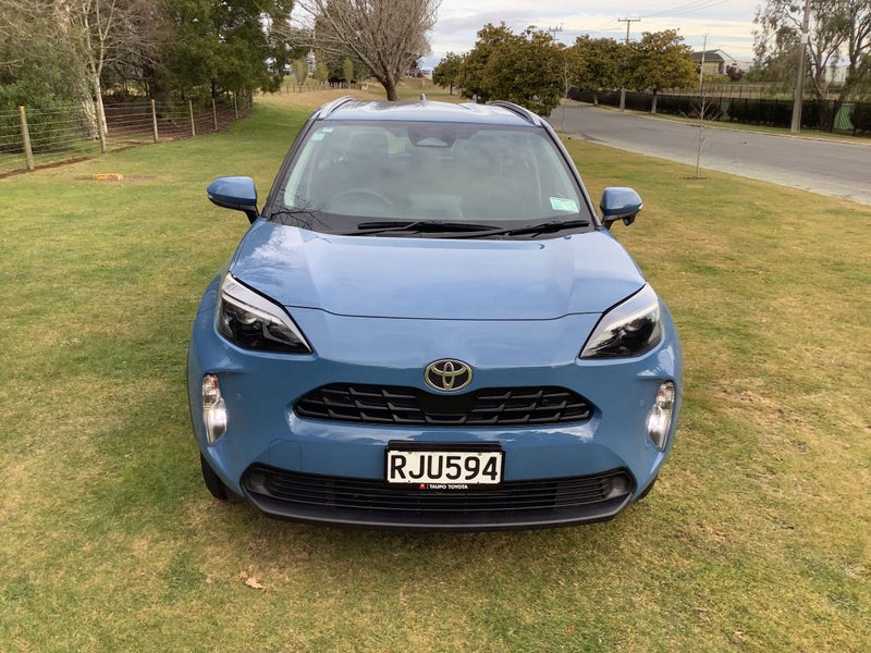 2025 Toyota Yaris Cross GX 1.5P Hybrid Electric... image 3