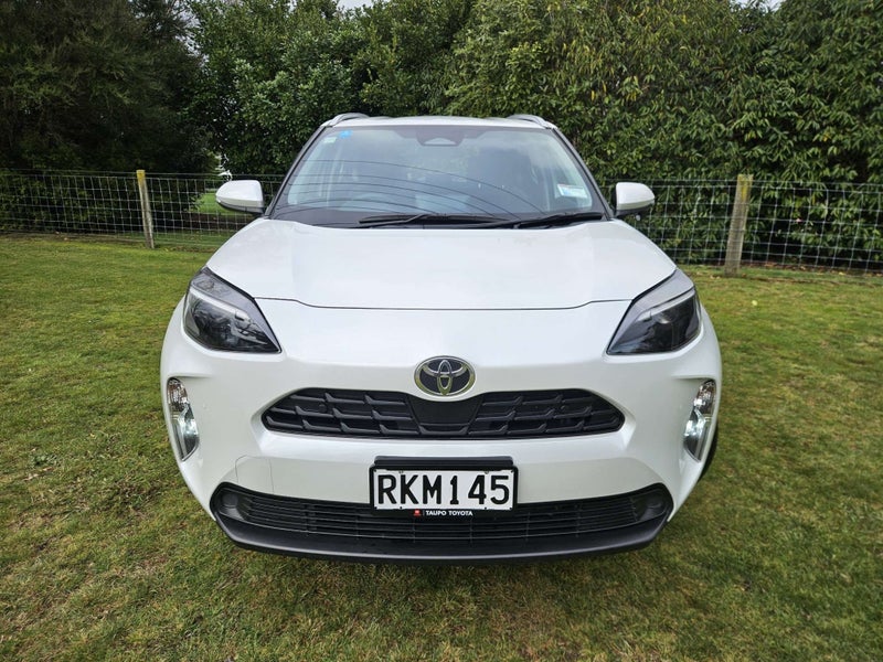 2025 Toyota Yaris Cross GX 1.5P Hybrid Electric... image 3