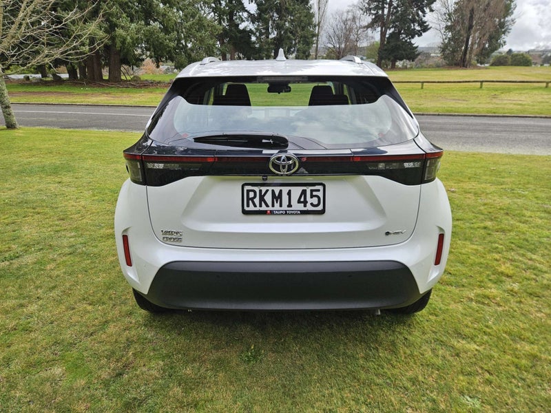 2025 Toyota Yaris Cross GX 1.5P Hybrid Electric... image 5
