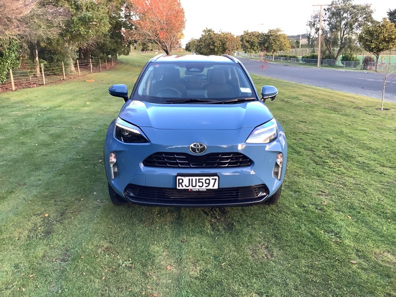 2025 Toyota Yaris Cross GX 1.5P Hybrid Electric... image 3