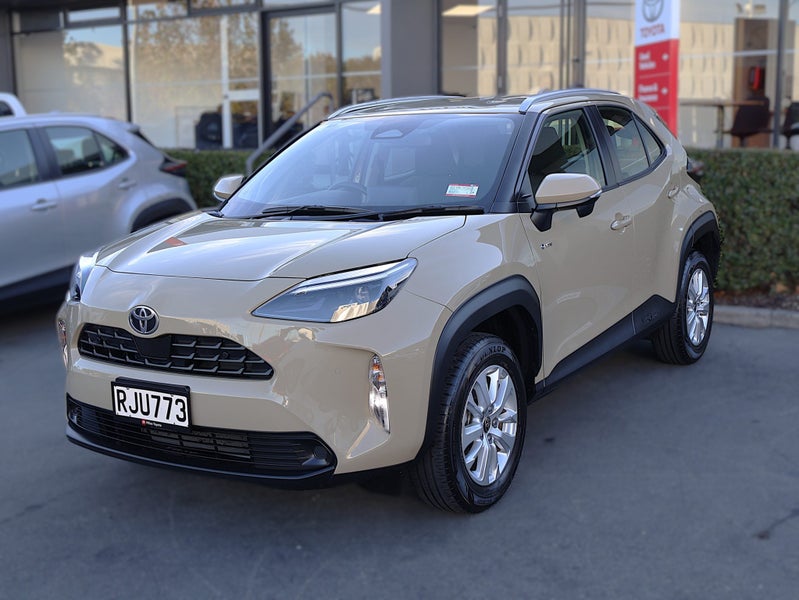 2025 Toyota Yaris Cross GX 1.5P Hybrid FWD image 3