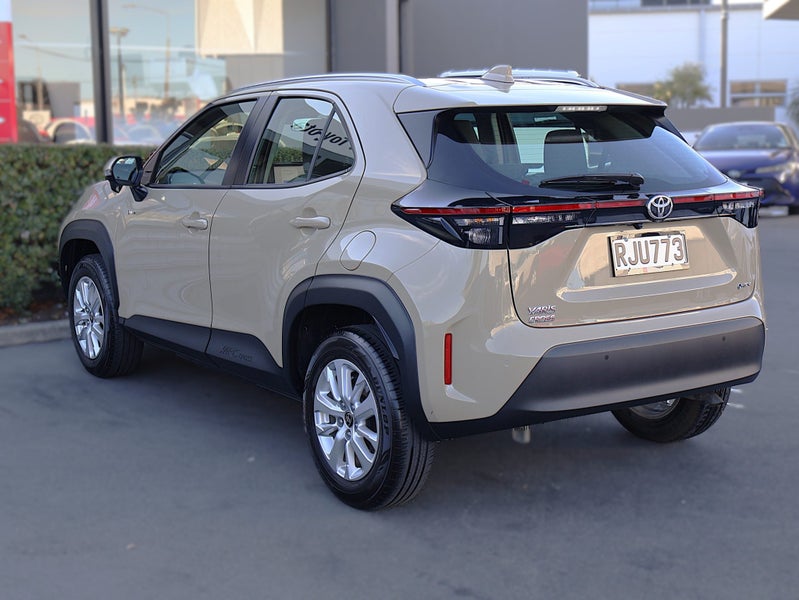 2025 Toyota Yaris Cross GX 1.5P Hybrid FWD image 5