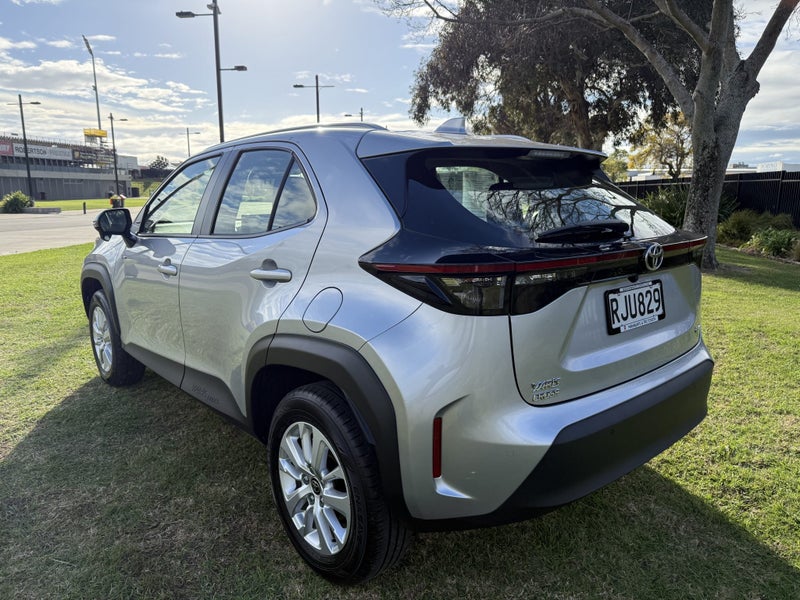 2025 Toyota Yaris Cross GX 1.5P Hybrid FWD Auto... image 5