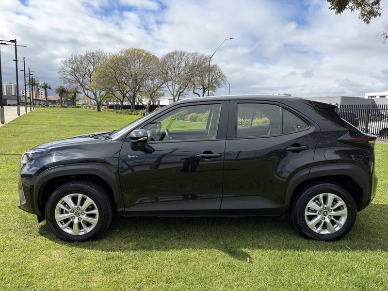 2025 Toyota Yaris Cross GX 1.5P Hybrid FWD Auto... image 5