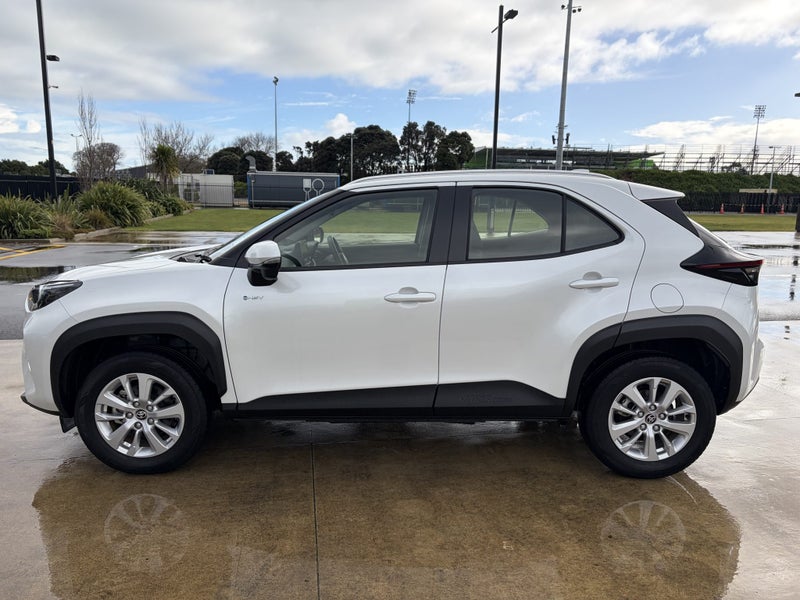 2025 Toyota Yaris Cross GX 1.5P Hybrid FWD Auto... image 5