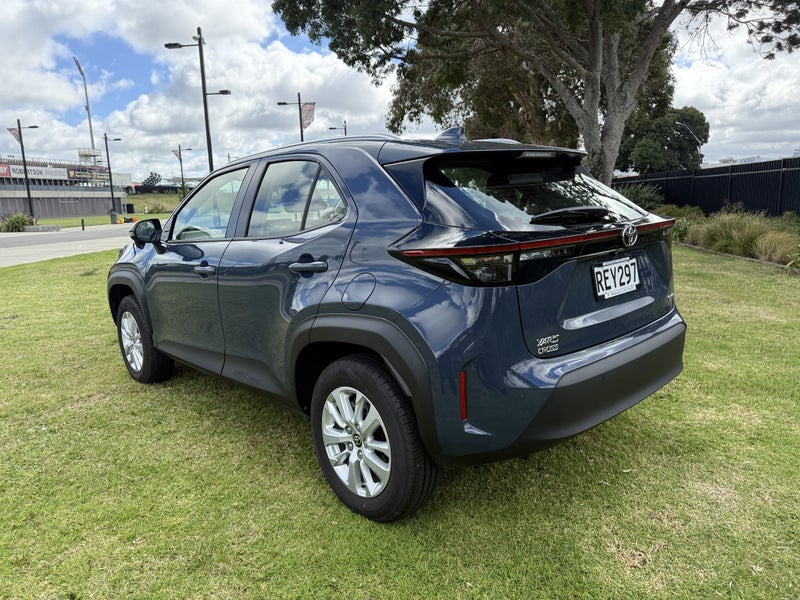 2025 Toyota Yaris Cross GX 1.5P Hybrid FWD Auto... image 5