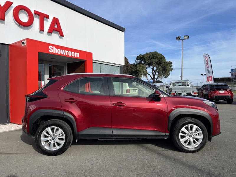 2025 Toyota Yaris Cross GX 1.5P Hybrid FWD Auto... image 2