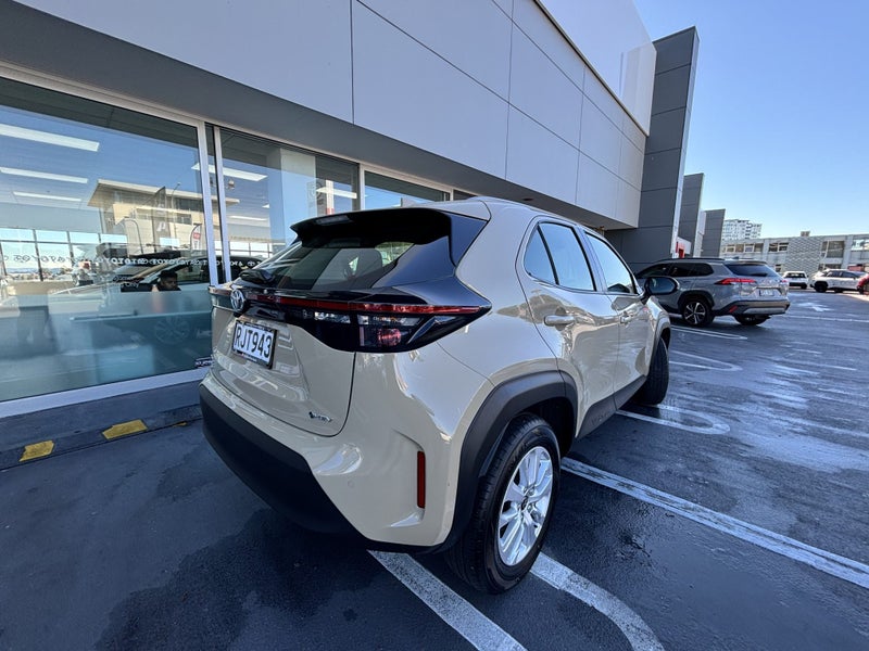2025 Toyota Yaris Cross GX 1.5P HYBRID POPULAR... image 3