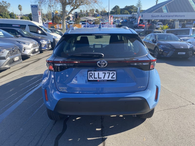 2025 Toyota Yaris Cross GX 1.5P Hybrid SUV image 3