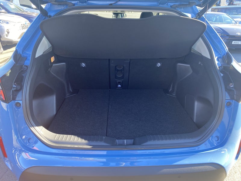 2025 Toyota Yaris Cross GX 1.5P Hybrid SUV image 4