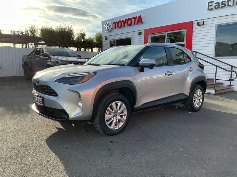 2025 Toyota Yaris Cross GX 1.5P Hybrid SUV image 3