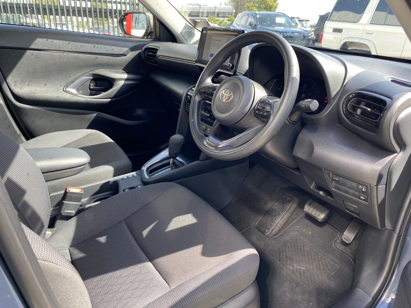 2025 Toyota Yaris Cross GX 1.5P HYBRID SUV image 5