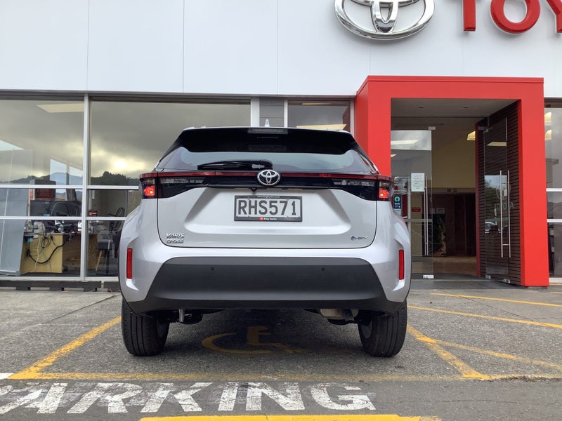 2025 Toyota Yaris Cross GX 1.5P HYBRID SUV image 4