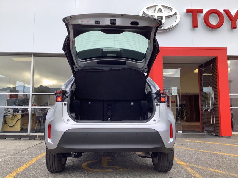 2025 Toyota Yaris Cross GX 1.5P HYBRID SUV image 5