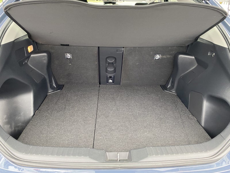 2025 Toyota Yaris Cross GX 1.5P Hybrid SUV image 4