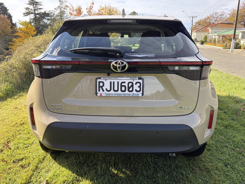 2025 Toyota Yaris Cross GX image 4