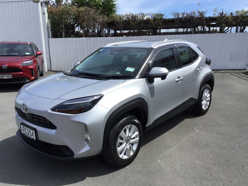 2025 Toyota Yaris Cross GX Hybird image 3