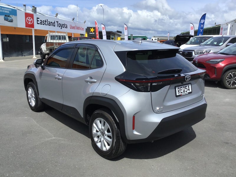 2025 Toyota Yaris Cross GX Hybird image 5