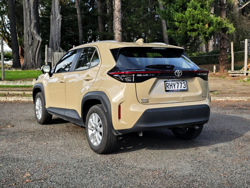 2025 Toyota Yaris Cross GX Hybrid image 5