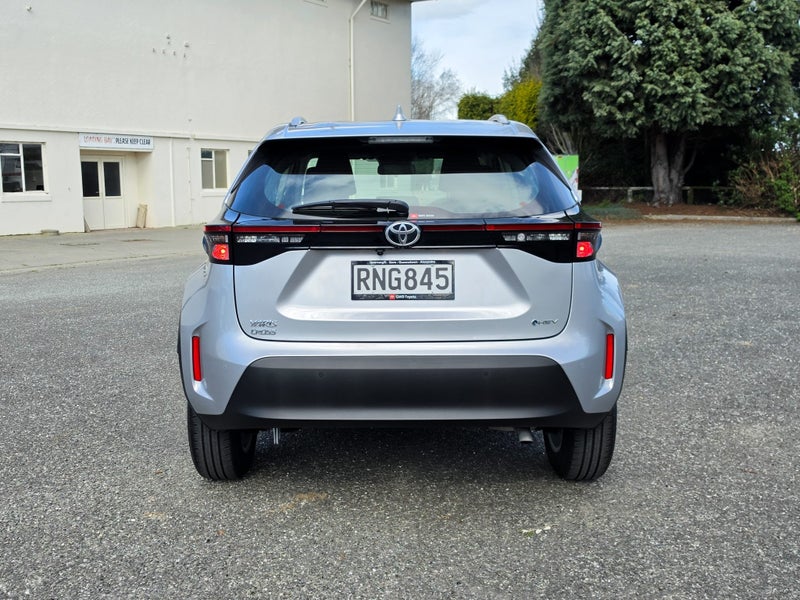 2025 Toyota Yaris Cross GX Hybrid image 4