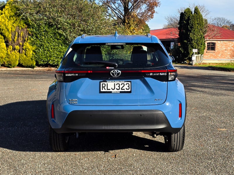2025 Toyota Yaris Cross GX Hybrid image 4