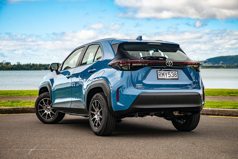 2025 Toyota Yaris Cross GX with Alloy Wheels image 5