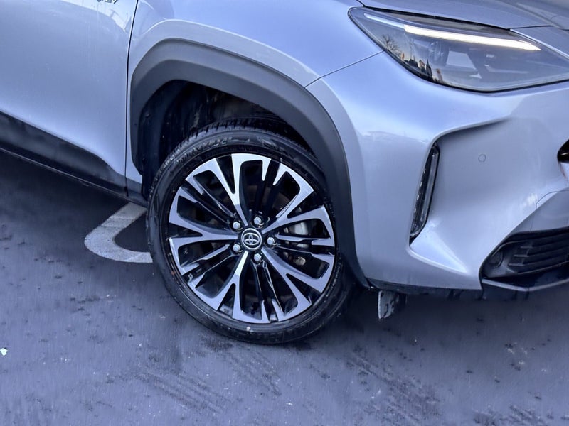 2025 Toyota Yaris Cross Limited 1.5 HYBRID LUXU... image 5