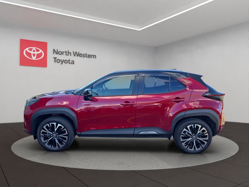2025 Toyota Yaris Cross Limited 1.5L Hybrid 2WD... image 4