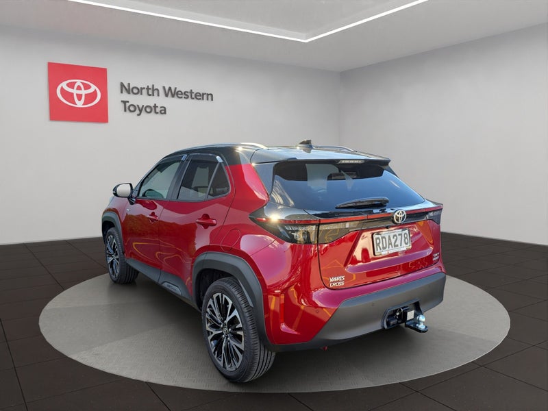 2025 Toyota Yaris Cross Limited 1.5L Hybrid 2WD... image 5