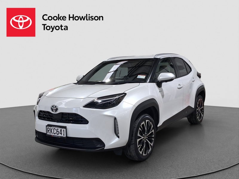2025 Toyota Yaris Cross Limited 1.5L Hybrid image 3