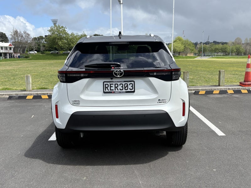 2025 Toyota Yaris Cross Limited 1.5L Petrol HYB... image 5