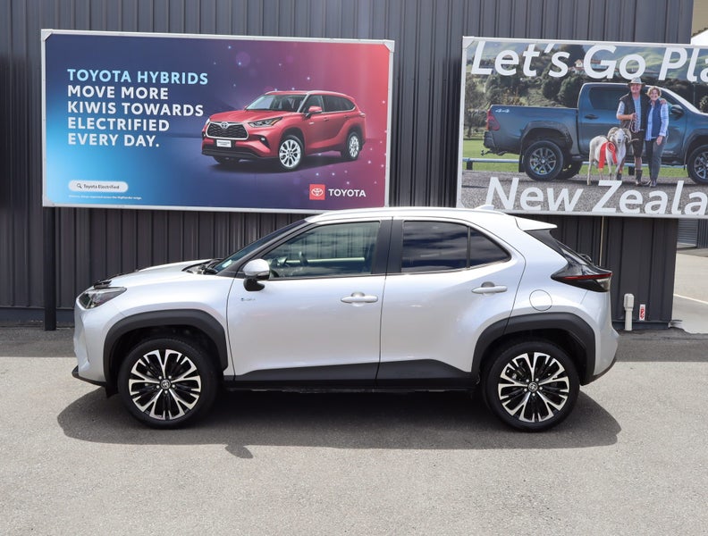 2025 Toyota Yaris Cross Limited 1.5P HEV ECVT F... image 3