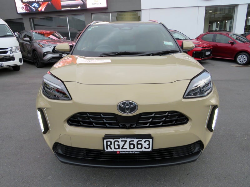 2025 Toyota Yaris Cross Limited 1.5P HEV ECVT F... image 2