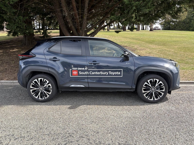 2025 Toyota Yaris Cross Limited 1.5P HV ECVT FW... image 3