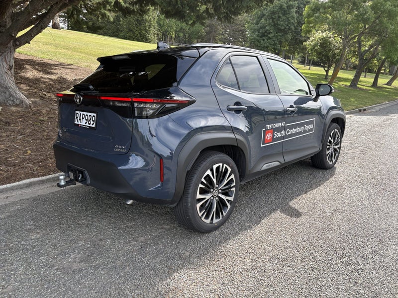 2025 Toyota Yaris Cross Limited 1.5P HV ECVT FW... image 4