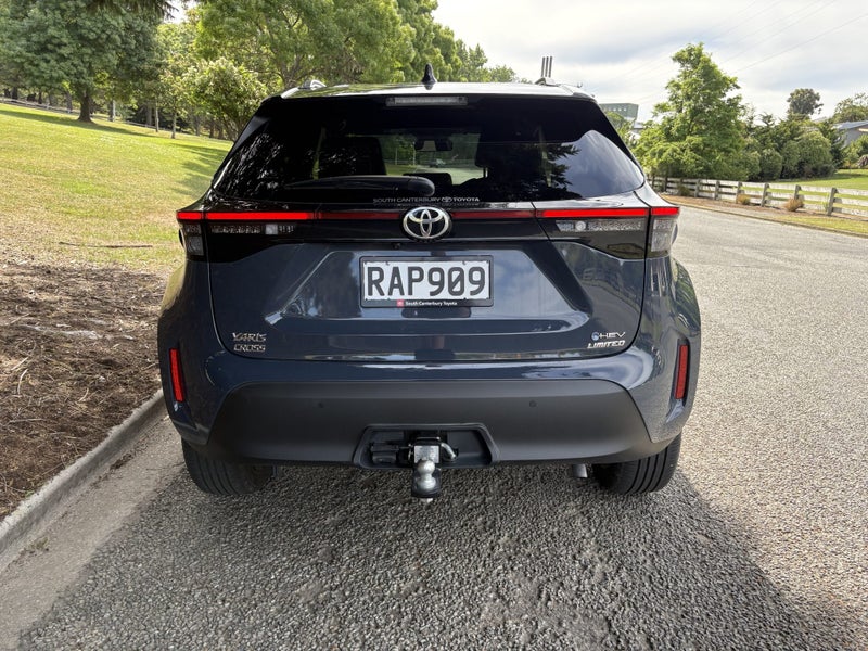 2025 Toyota Yaris Cross Limited 1.5P HV ECVT FW... image 5